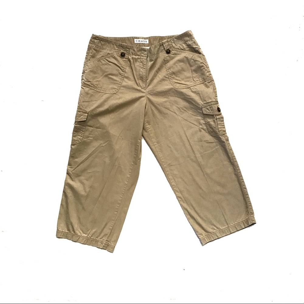 Chaus- khaki Capri Pants